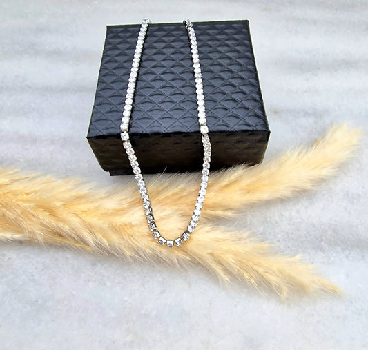 Satine Choker